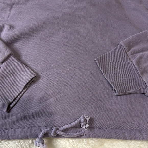 Forever 21 Crop Purple Sweatshirt‎ - Picture 2 of 6